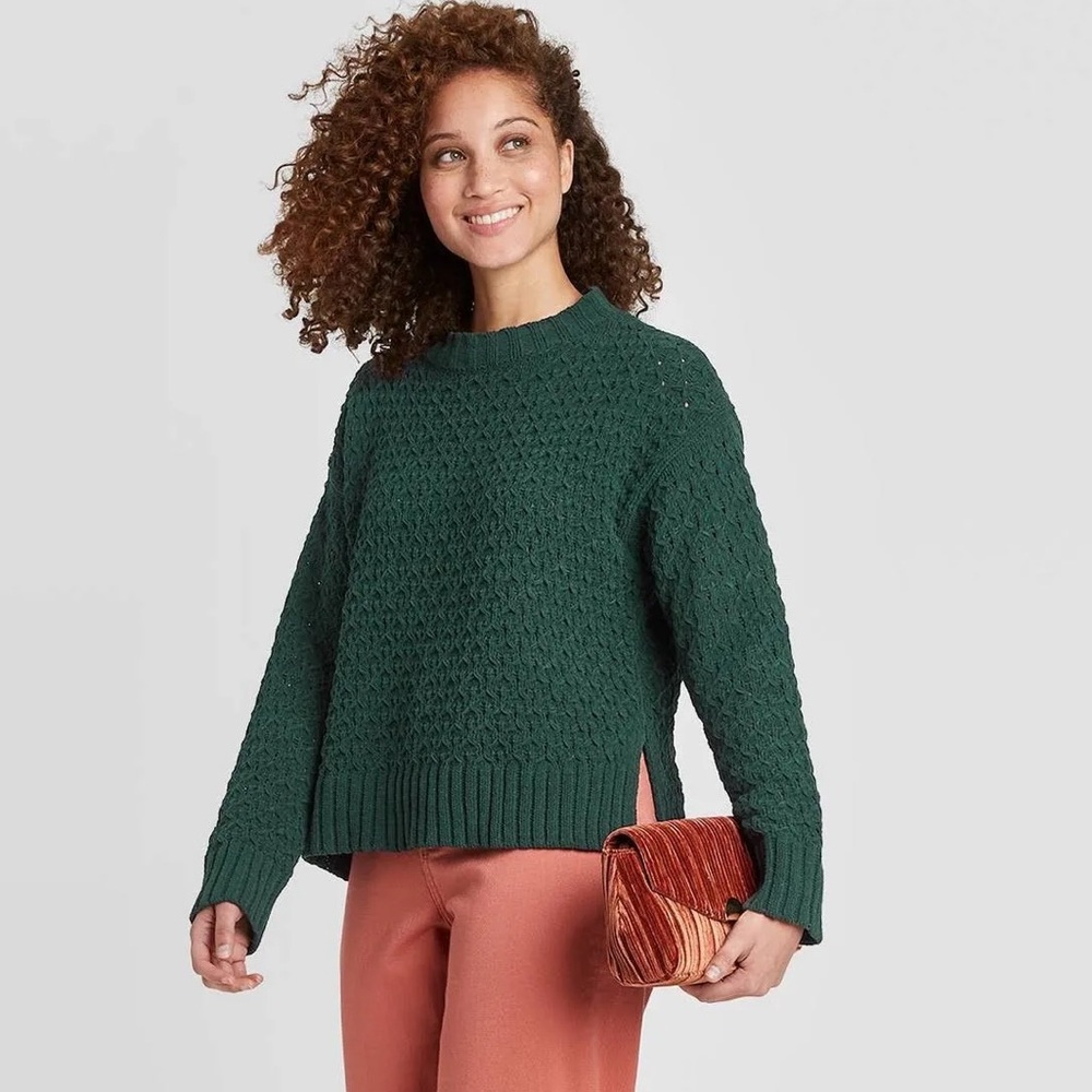 XS or Small Target A New Day Crewneck Textured Pullover Soft Dark Green Sweater